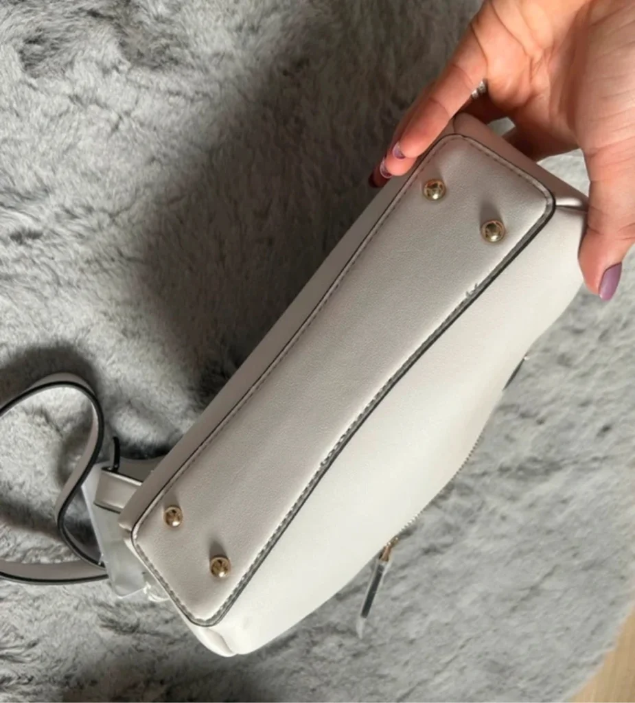 👜 Guess schoudertas – Ecru / Crème – Nieuw met etiket 👜 – photo 3